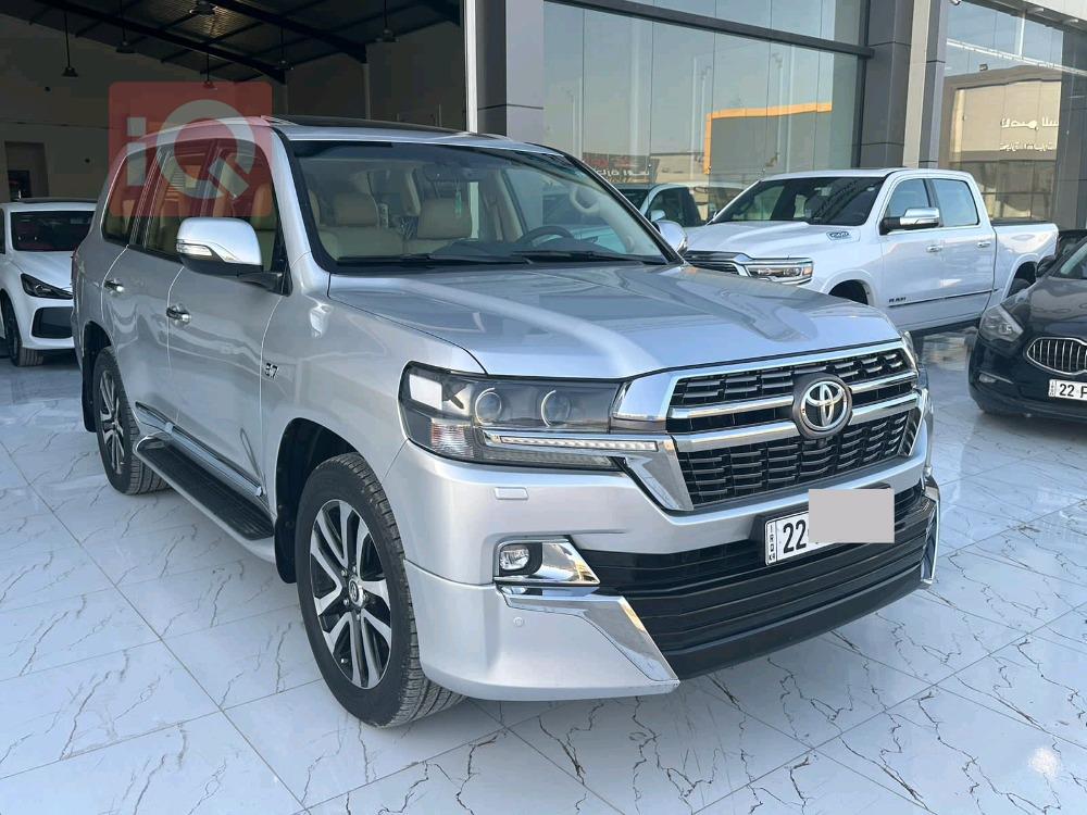 تويوتا لاندكروزر